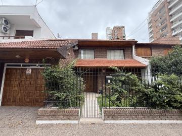 Casa en alquiler en Neuquén - Cochera