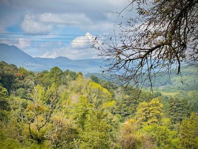 Casa en venta con excelente vista en Valle de Bravo