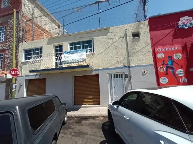 Casa en Venta con Fácil Acceso en Guadalajara, Cerca del Hospital Civil