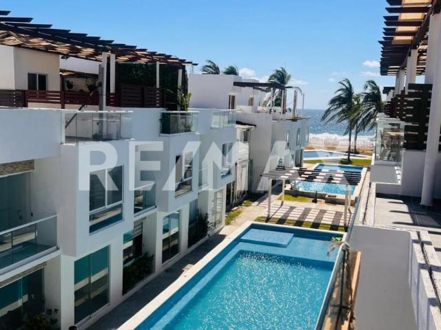 CASA EN VENTA CON FRENTE AL MAR EN ACAPULCO EN LA PLAYA DE PIE DE LA CUESTA EN ACAPULCO