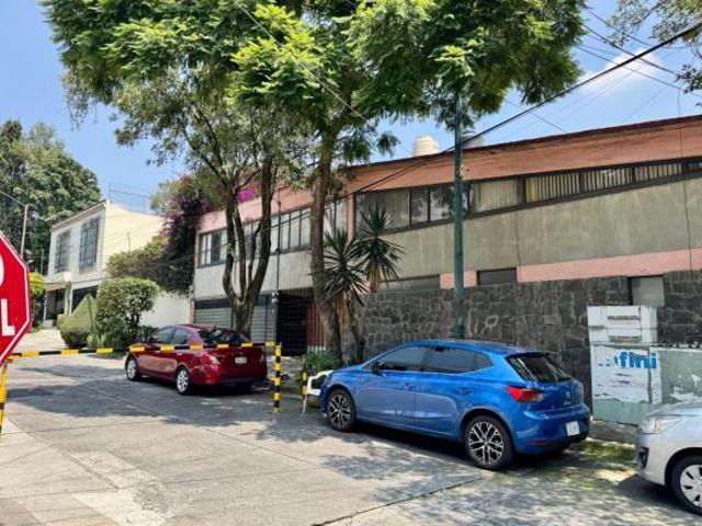 Casa en venta con gran potencial en Lomas de San Ángel Inn, cerca de Televisa