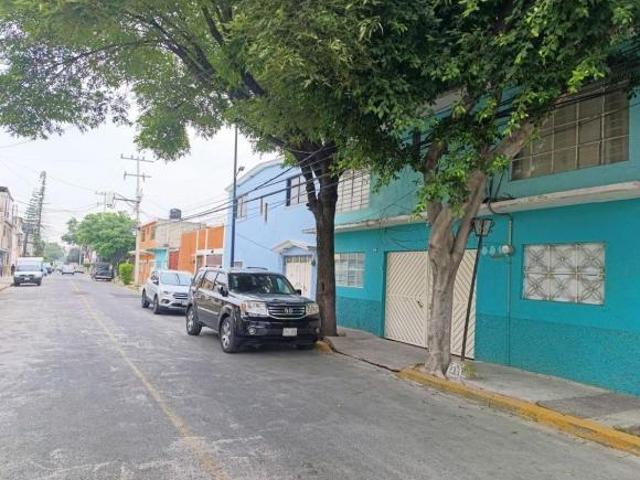 CASA EN VENTA CON GRAN POTENCIAL NUEVA ATZACOALCO
