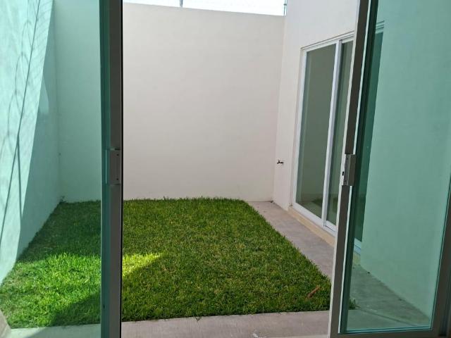 CASA EN VENTA CON HABITACI?N EN PLANTA BAJA, UBICADA EN FRACCIONAMIENTO EL MIRADOR
