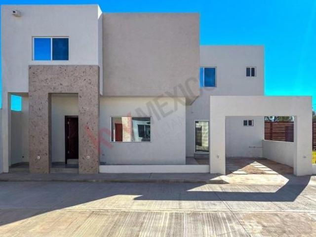 Casa en Venta con habitación en Planta Baja en Privada Villaseñor Lista para Habitar