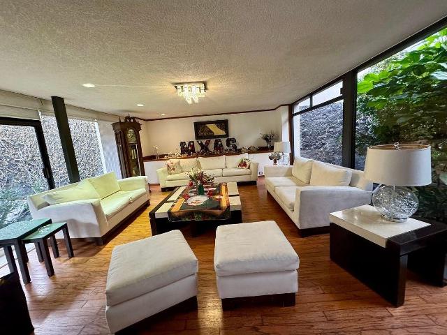 Casa en venta con jard?n en Jardines del Pedregal ?lvaro Obreg?n Cdmx