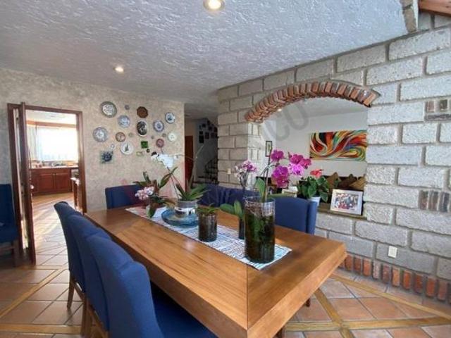 Casa en Venta con jardín, en Condominio con seguridad San Jerónimo