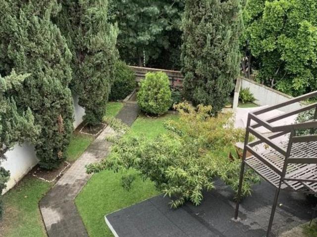 Casa en VENTA con jardín, en Paseo de Las Lomas Santa Fe
