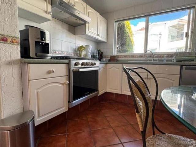 Casa en Venta con Jardines