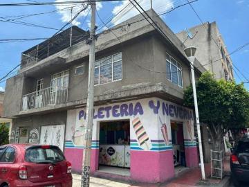 Casa en venta en Infonavit sur 20 - Estacionamiento