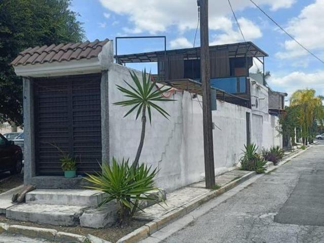 Casa en Venta con Mini Quinta en Riberas del Rio Guadalupe NL