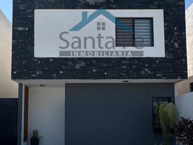 Casa en Venta con paneles solares en Residencial Las Garzas