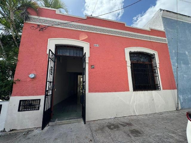 CASA EN VENTA CON PANELES SOLARES REMODEALADA BARRIO SANTA LUCIA