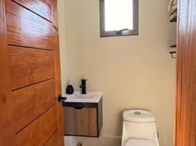 Casa en venta con piscina camino a Pinto | 4 dormitorios por 8700.00 en Chillán