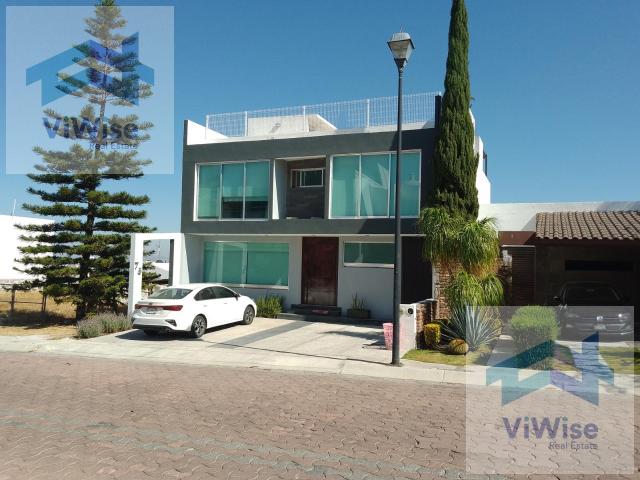 Casa en Venta con Preciosa Vista | Acogedora casa | Casa Fracc. Cumbres del Cimatario