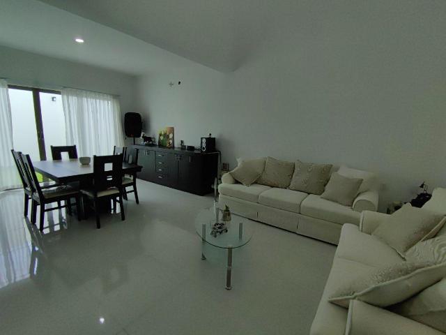 CASA EN VENTA CON REC?MARA EN PLANTA BAJA, LOS LAGUITOS, EN EL NORTE PONIENTE