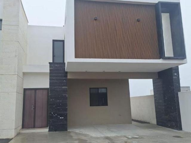 CASA EN VENTA CON RECAMARA EN PLANTA BAJA EN HDA EL MILAGRO