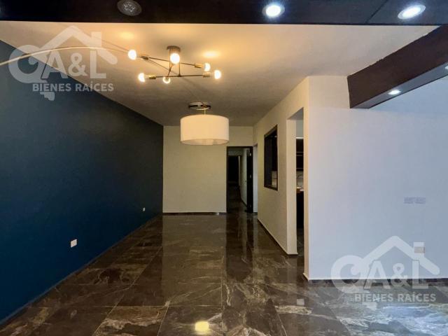 Casa en Venta con Recamara Planta Baja Jacarandas
