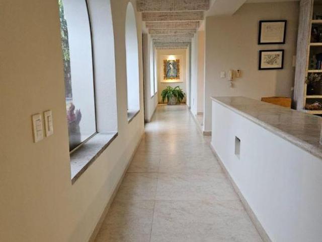 Casa en venta con recámara principal en planta baja en Cumbres del Campestre