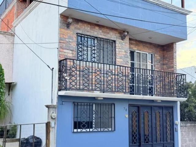 CASA EN VENTA CON ROOF GARDEN CANDILES CORREGIDORA