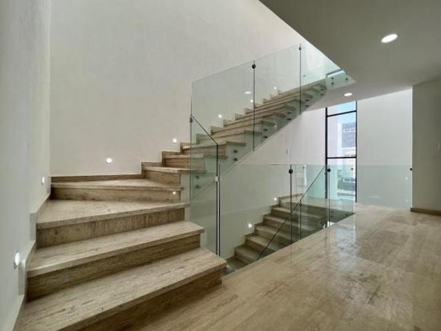 CASA EN VENTA CON ROOF GARDEN EN LOMAS DE ANGELOPOLIS III, PUEBLA