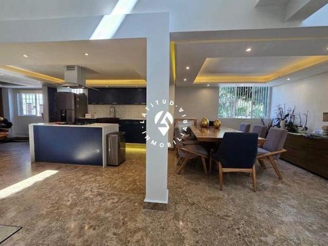 CASA EN VENTA CON ROOF GARDEN – LOMAS QUEBRADAS
