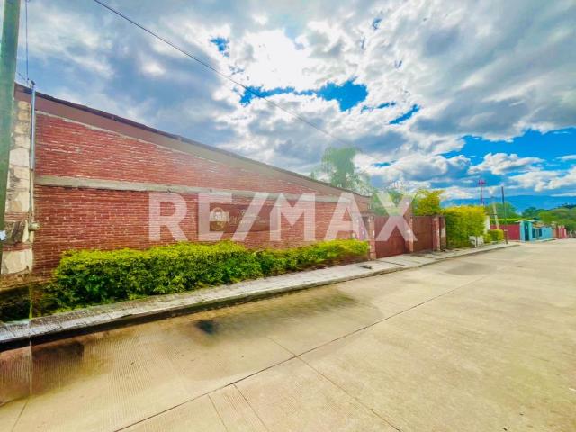 Casa en Venta con Salón de Fiestas en Reyes Mantecón, junto a Ciudad Judicial
