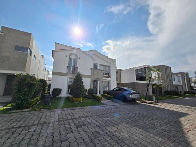 CASA EN VENTA | CONDADO DEL VALLE ? BAKEIRA