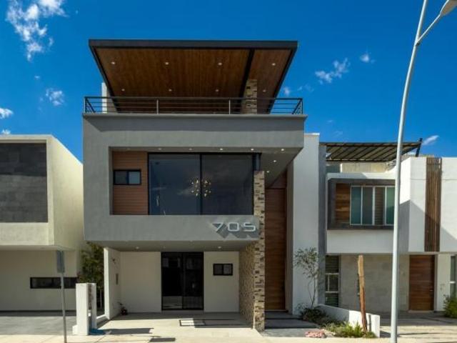 Casa en VENTA condominio en Loretta Residencial