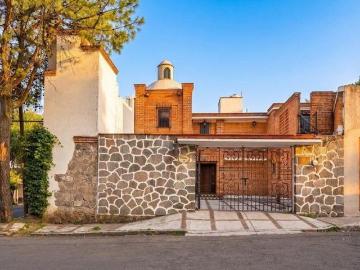 Casa en Venta · Contadero, Cuajimalpa | 463m² Terreno| Chimenea y Jardín