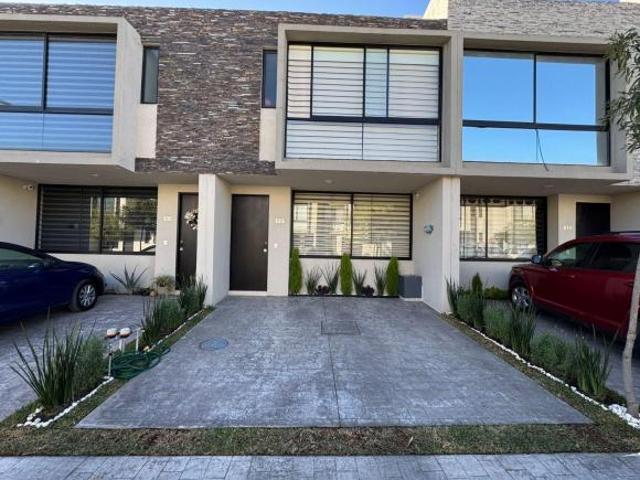 Casa en venta coto Zoí