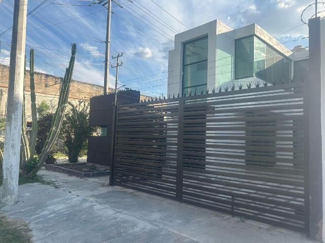 CASA EN VENTA DE DOS PLANTAS EN SAN FRANCISCO CAMPECHE