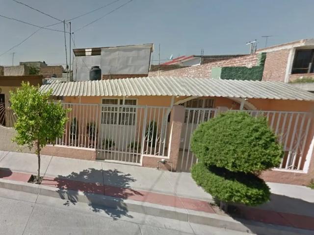 Casa en Venta de Recuperación Bancaria en C. Valparaiso, La Carmona, León