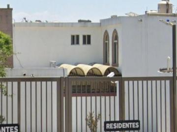 Casa En Venta De Recuperación Bancaria En San Nicolás De Los Garza, N.L. Ayrt