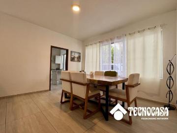 Casa en venta de un solo nivel con 335 m² en Chapalita Sur