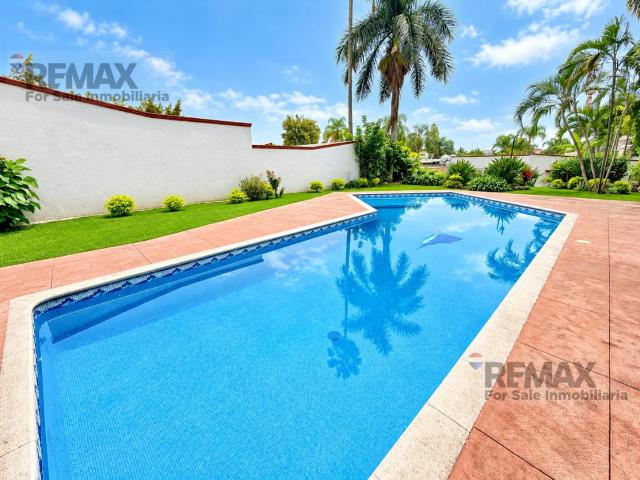 Casa en venta de un solo nivel en Lomas de la Selva, Cuernavaca, Morelos?Clave 6421