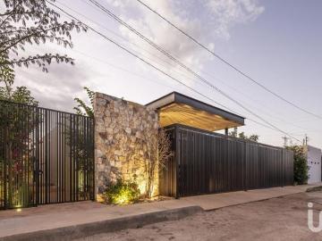 CASA EN VENTA DE UN SOLO NIVEL EN SANTA GERTRUDIS COPÓ, CON UN GRAN TERRERO