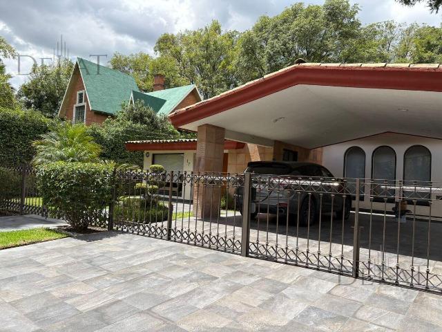 ? Casa en Venta de Una Planta con Alberca en Fraccionamiento Moratilla, Puebla