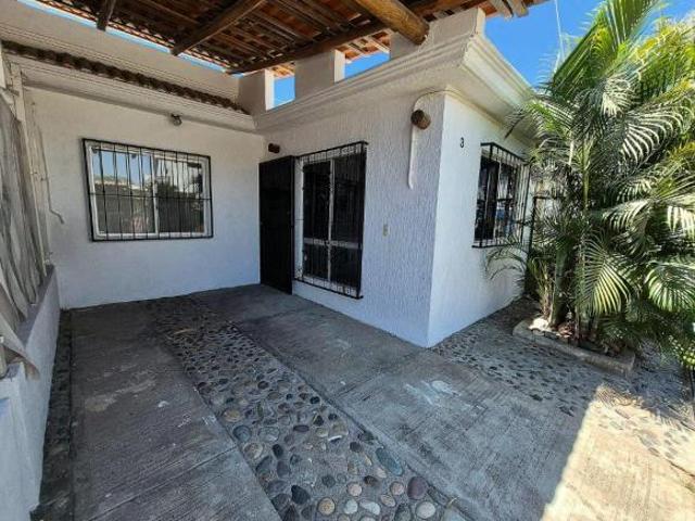 Casa en venta de una planta en Costa Coral | 3 recámaras | Potencial para segundo piso