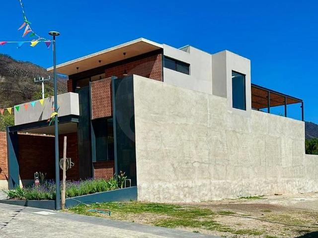 CASA EN VENTA DE UNA PLANTA EN AJIJIC INT 7