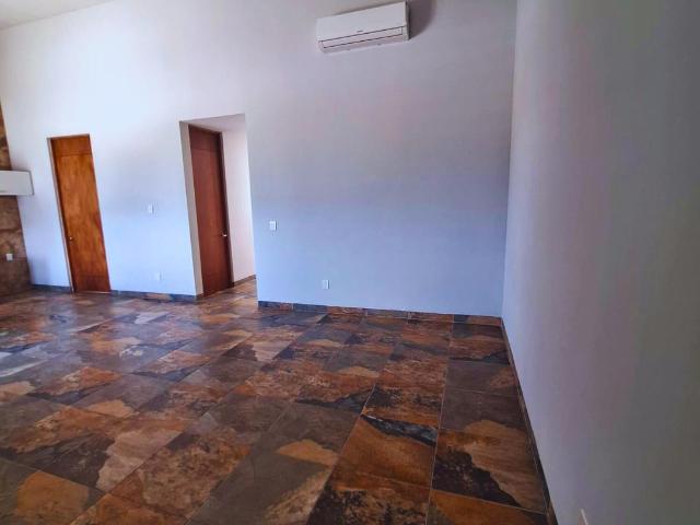 Casa en venta de una planta en mayorca residencial, tres recamaras, leon gto