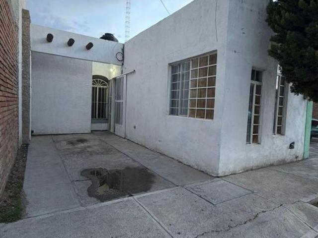 Casa en Venta de una planta en Nuevo Pedregal III 4
