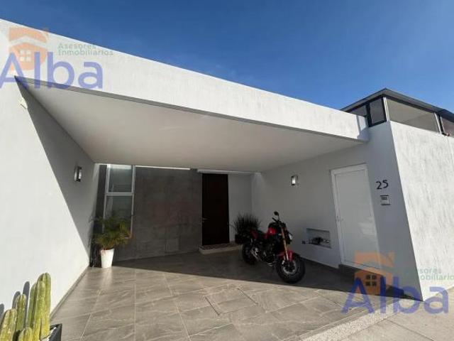CASA EN VENTA DE UNA PLANTA EN VILLA TERI ZONA ALCAZAR