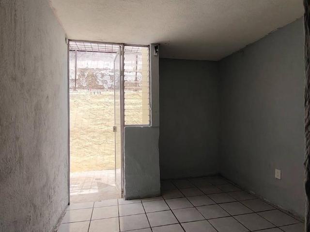 Casa en venta de una planta en Villas del Tapat?o