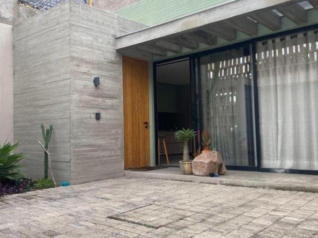 Casa en Venta de una planta, excelente ubicación