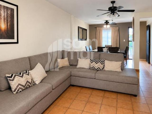 Casa en venta de una planta, ideal para familias o inversión