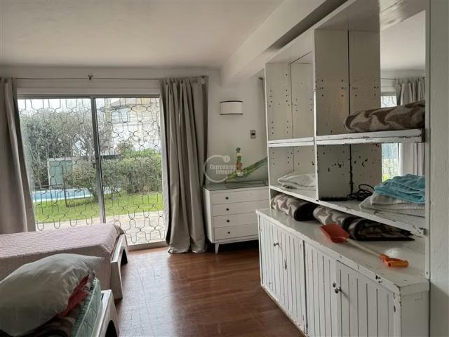 Casa en venta de 12 dorm. En Algarrobo | 12 dormitorios por 22000.00 en Algarrobo