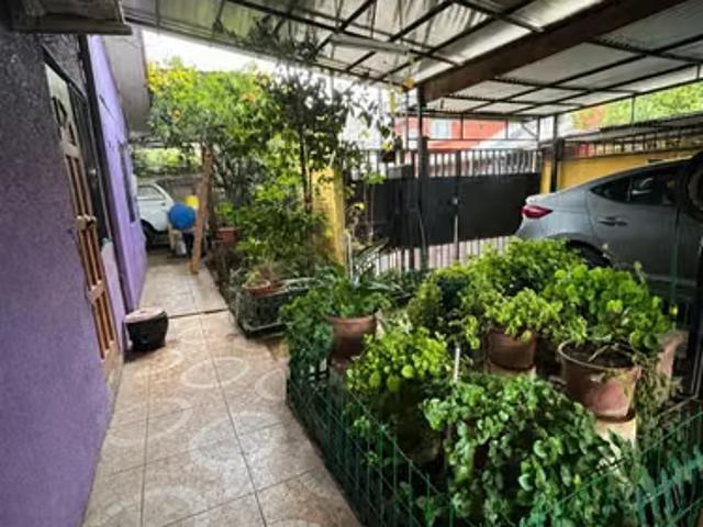 Casa en venta de 2 dorm. Amplio terreno en galilea mall talc | 2 dormitorios por 82000. 00 en Talca