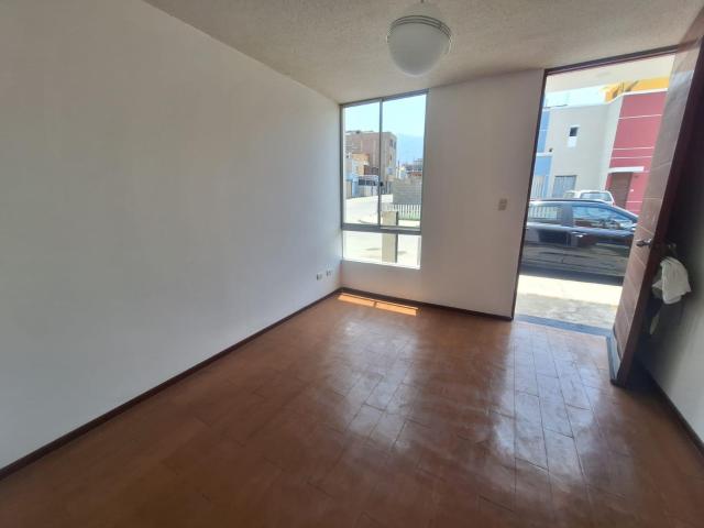 CASA EN VENTA DE 2 PISOS MÁS AZOTEA EN VILLACLUB III – CARABAYLLO