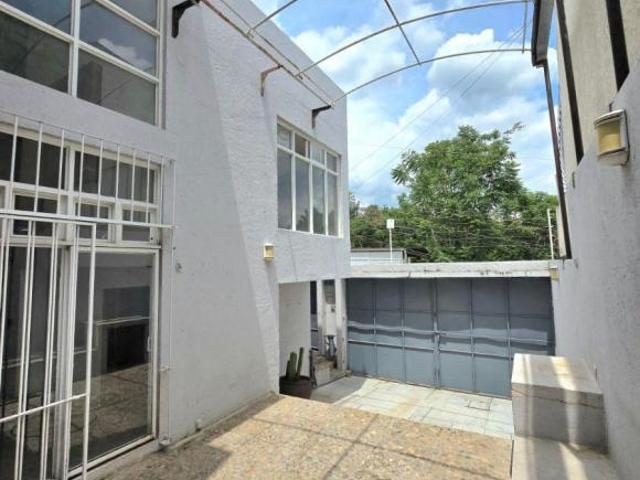 CASA EN VENTA DE 2 RECAMARAS Y UN ESTUDIO EN LA CHIGULERA