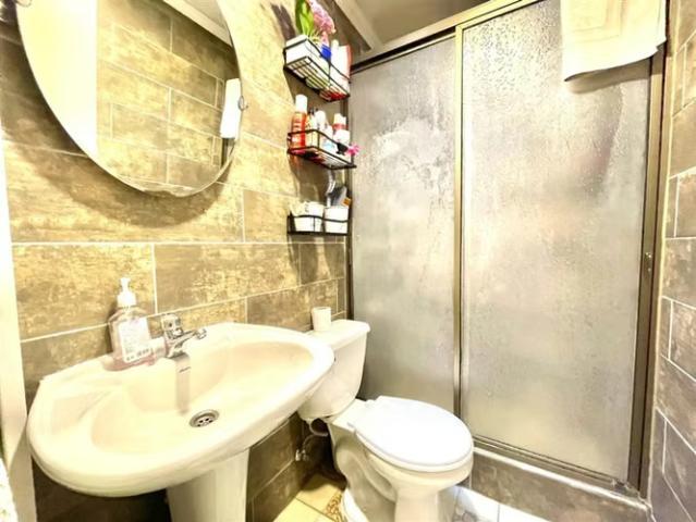 Casa en venta de 3 dorm. 2 baños. En La Cruz | 3 dormitorios por 2816.00 en La Cruz